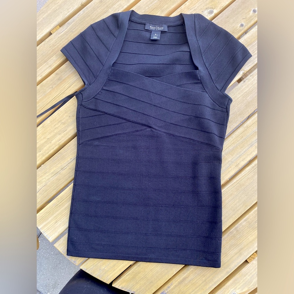 White House Black Market vintage black Fitted Ribbed/Queen AnneShort Sleeve Top